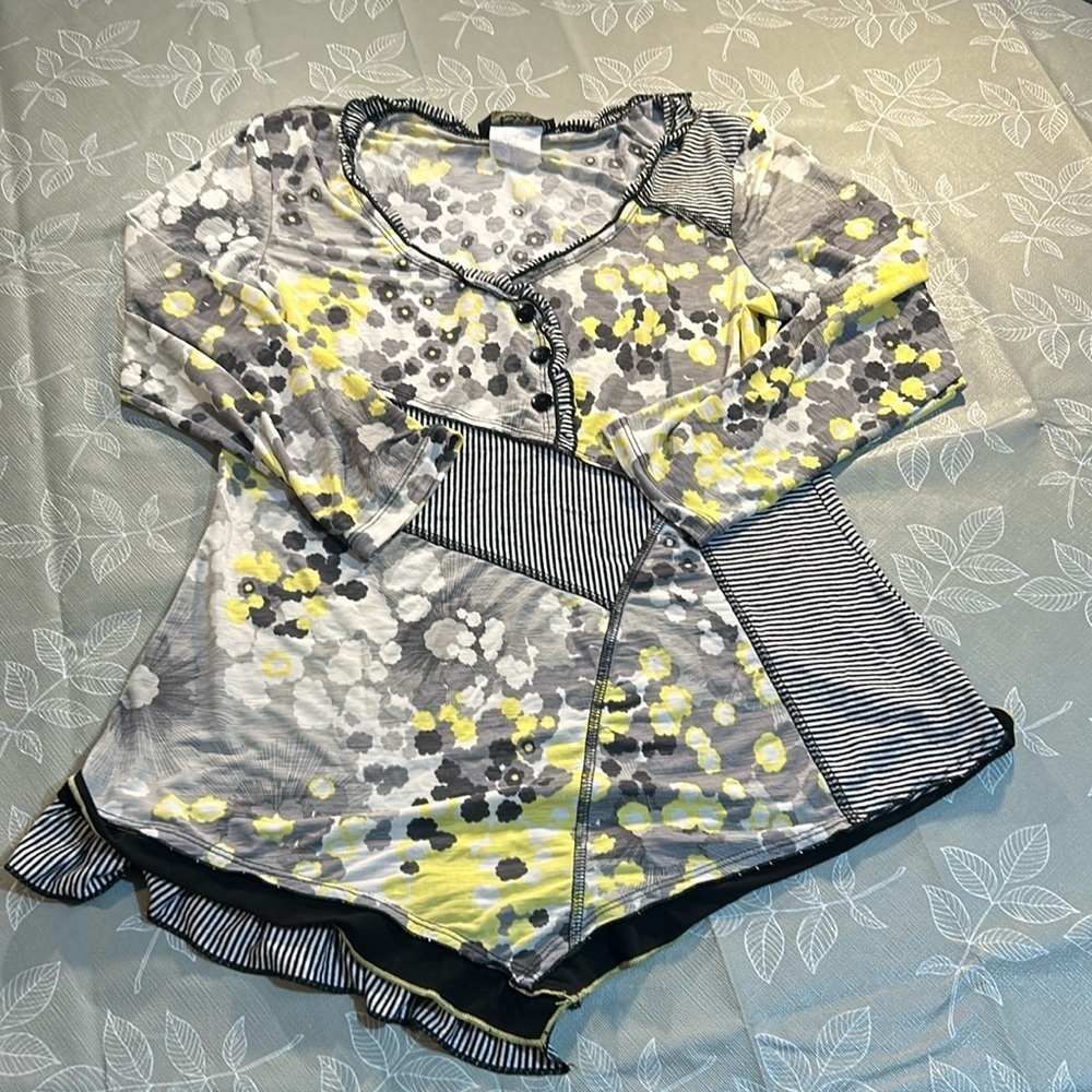 Ladies Bali Long Sleeve Top.